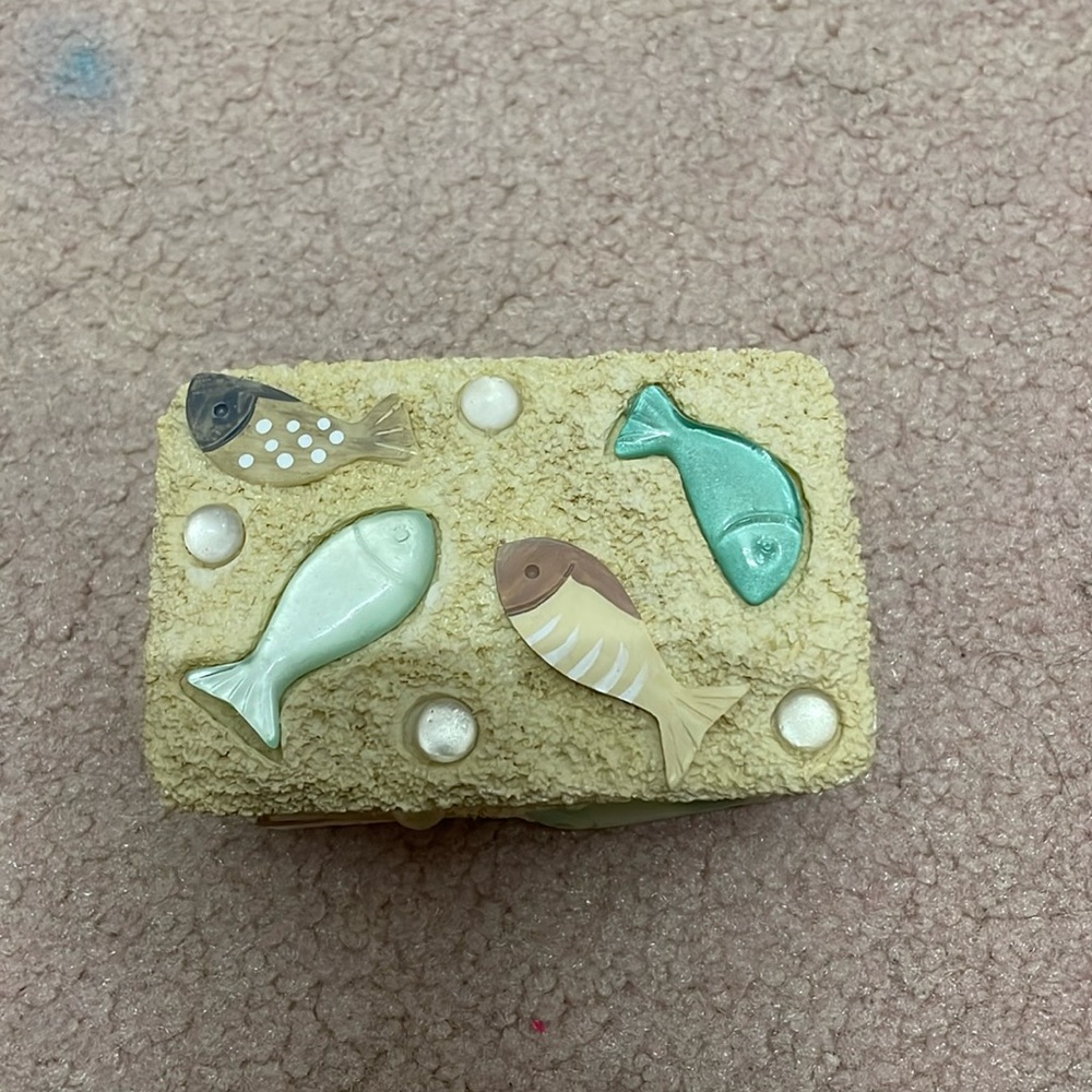 Resin trinket box(4.5*3*3)